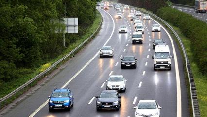 Milyonlarca s&uuml;r&uuml;c&uuml;y&uuml; ilgilendiriyor! Trafik kazalarında yeni tartışma: Zorunlu değil