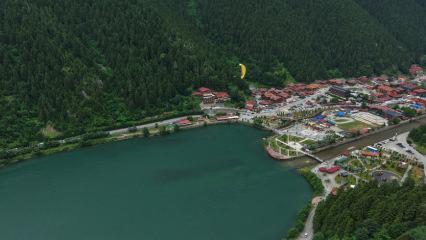 Uzung&ouml;l&rsquo;de adrenalin tavan yaptı: Turistlerden yama&ccedil; paraş&uuml;t&uuml;ne yoğun ilgi