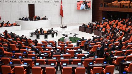 AK Parti'den muhalefete "&ccedil;er&ccedil;eve yasa" bilgilendirmesi