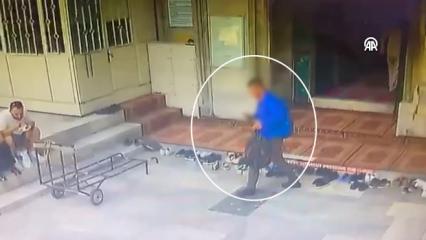 Cibiliyeti bozuk hırsız camideki &ccedil;antaları toplayıp ka&ccedil;tı