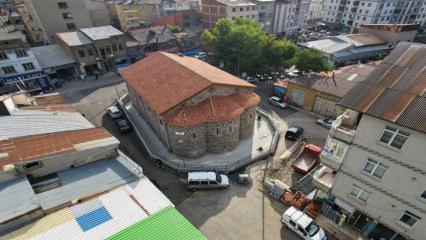 Erzurum&rsquo;un Ayasofyası&rsquo;nda ortaya &ccedil;ıkarıldı! Fetih Camii&rsquo;nde dikkat &ccedil;eken fresk