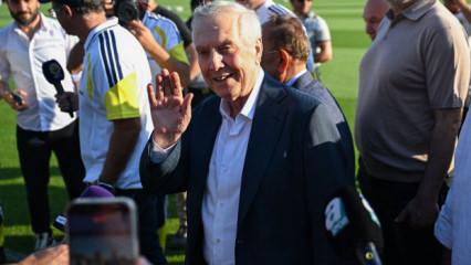 Fenerbah&ccedil;e antrenmanında Aziz Yıldırım s&uuml;rprizi