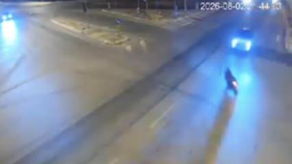 Gece yarısı kavşakta dehşet: Otomobille &ccedil;arpışan motosikletli &ccedil;ocuk &ouml;ld&uuml;