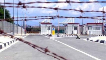 KKTC ile G&uuml;ney Kıbrıs arasında ge&ccedil;işler durduruldu