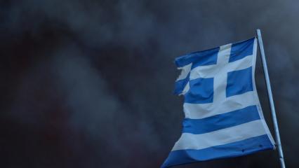 Komşu &uuml;lkede felaket! Kırmızı alarm ilan edildi! Vatandaşlara son dakika uyarısı
