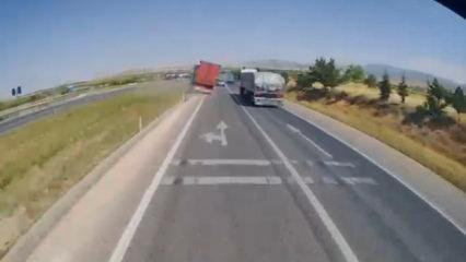Konya'da freni patlayan tır dehşet sa&ccedil;tı: 1 &ouml;l&uuml;, 10 yaralı