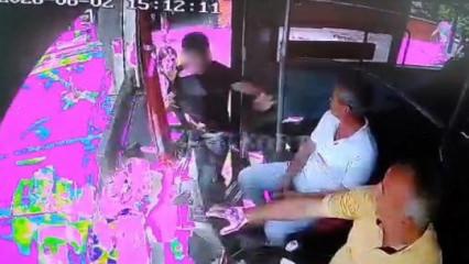 Otob&uuml;s&uuml;n i&ccedil;inde yumruklu saldırı: "Seni &ouml;ld&uuml;receğim" diyerek &uuml;zerine y&uuml;r&uuml;d&uuml;!