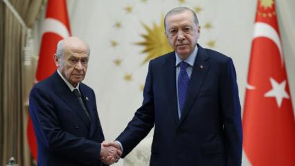 Son Dakika: Erdoğan ile Bah&ccedil;eli K&uuml;lliye'de bir araya geldi