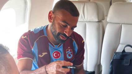 Son dakika: Mohamed Salah, Trabzonspor i&ccedil;in İstanbul'a geldi