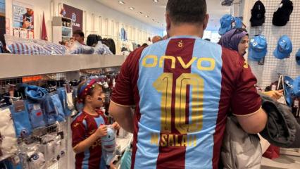 Trabzon'da 'Salah' forması &ccedil;ılgınlığı!