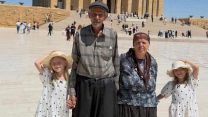 34 yıl sonra ikizlere kavuştular! Kızlarıyla Anıtkabir&rsquo;i ziyaret ettiler