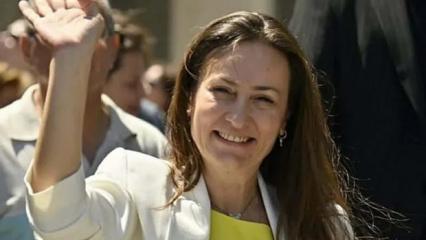 &Ouml;zg&uuml;r &Ouml;zel&rsquo;in &lsquo;karakutusu&rsquo; İlksen &Ouml;zalper'in 100 milyon liralık unutkanlığı