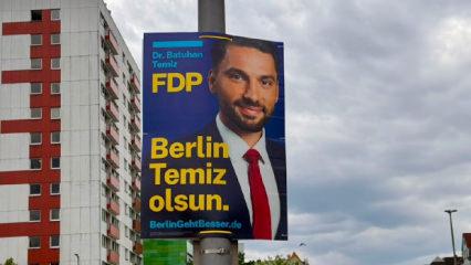 Almanya'da T&uuml;rk&ccedil;e afiş krizi