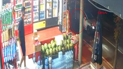 Kocaeli'de feci kaza: &Ccedil;arptığı kızın &uuml;zerinden ge&ccedil;ip ka&ccedil;tı!