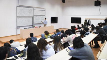 Bir &uuml;lkenin mutluluğu diplomayla değil iletişimle başlar!