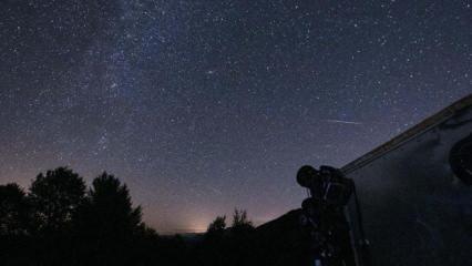 Bu gece g&ouml;ky&uuml;z&uuml;ne bakmayı unutmayın! Saatte 100&rsquo;den fazla meteor g&ouml;r&uuml;lecek