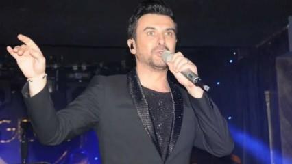 G&ouml;khan Tepe'nin kariyerinin 30. yıl konserinde duygusal anlar: Sen olmasaydın g&ouml;remezdim...