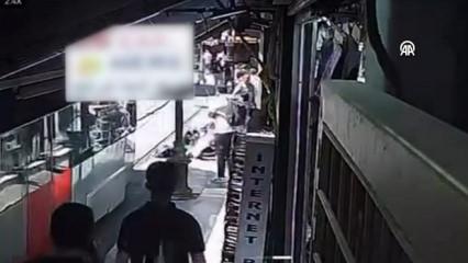 İstanbul'da tramvay yoluna devrilen bebek arabası y&uuml;rekleri ağza getirdi