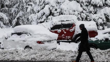 Meteoroloji İstanbul i&ccedil;in de tarih verdi: 3 ile kuvvetli kar uyarısı! Lapa lapa yağacak