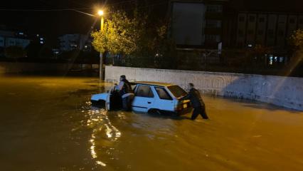 Sağanak yolları g&ouml;le &ccedil;evirdi!