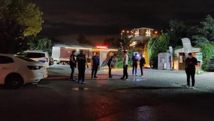 K&uuml;&ccedil;&uuml;k&ccedil;ekmece'de kafede silahlı saldırı: 2 yaralı