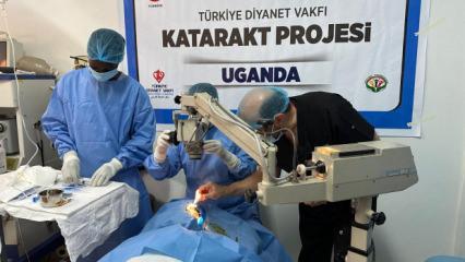 TDV'de d&uuml;nyanın d&ouml;rt bir yanına şifa eli: Binlerce kişinin g&ouml;rme umudu oldu