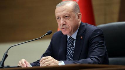 Cumhurbaşkanı Erdoğan, 17 Ağustos depreminde hayatını kaybedenleri andı