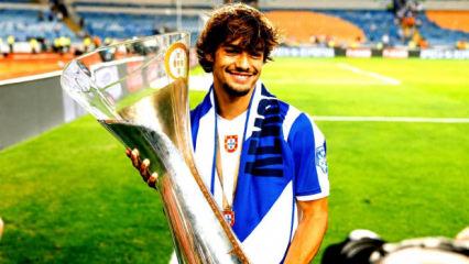 Galatasaray istiyordu! Rodrigo Mora imzayı attı