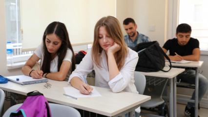 Gen&ccedil;leri nasıl bir 40 yıl bekliyor?