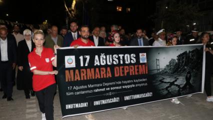 Marmara Depremi'nde hayatını kaybedenler Yalova'da anıldı