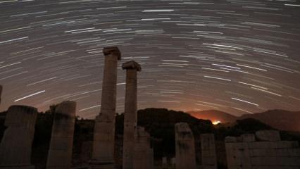 Sardes Antik Kenti&rsquo;nde gece manzarası: Artemis Tapınağı yıldızlarla g&ouml;r&uuml;nt&uuml;lendi
