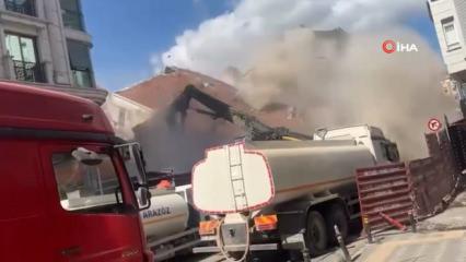 Zeytinburnu&rsquo;nda kentsel d&ouml;n&uuml;ş&uuml;m sırasında 4 katlı bina aniden &ccedil;&ouml;kt&uuml;