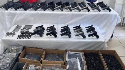 2 ilde silah ka&ccedil;ak&ccedil;ılığı operasyonu; 13 g&ouml;zaltı