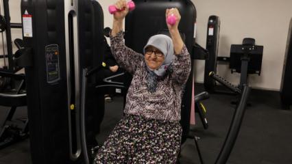 82 yaşındaki kadın, sporla bastonunu attı