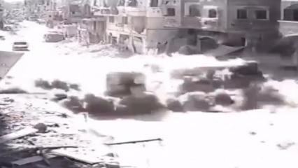 İsrail'den a&ccedil;ık al&ccedil;aklık: Gazze'de ambulansı b&ouml;yle vurdular