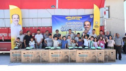 G&uuml;le Oynaya Camiye Gel Projesi'nde hak kazanan 13 bin 91 &ccedil;ocuğa bisiklet dağıtımı başladı