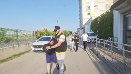 Adana'da arkadaşları ile kurduğu masada &ouml;ld&uuml;r&uuml;ld&uuml;! 2 ş&uuml;pheli cesetle saatler ge&ccedil;irdi 