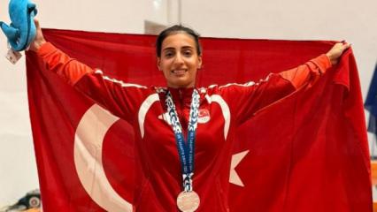 Altını 2 sayıyla ka&ccedil;ırdı! Bursa'nın gururundan Akdeniz Oyunları&rsquo;nda g&uuml;m&uuml;ş madalya