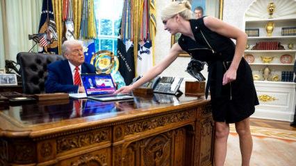 Beyaz Saray'ı &ccedil;alkalayan iddia: Melania Trump spek&uuml;lasyonlardan 'rahatsız' oldu