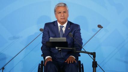 Eski Devlet Başkanı r&uuml;şvet su&ccedil;undan hapis cezasına &ccedil;arptırıldı