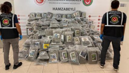 Hamzabeyli Sınır Kapısı'nda 287 kilo 910 gram esrar ele ge&ccedil;irildi