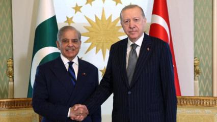 Pakistan'dan Erdoğan ve Selman'a &ouml;vg&uuml;: Yanımızda &ccedil;elikten duvar gibi durdular