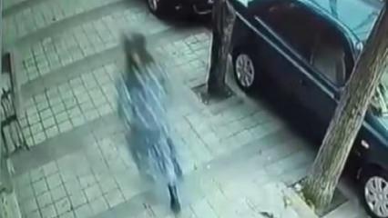 Sultangazi'de akılalmaz hırsızlık: Kadın kıyafetiyle girdiği evden altın &ccedil;aldı