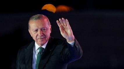 Suriye'de ter&ouml;r &ouml;rg&uuml;t&uuml; YPG/SDG kendini feshetti: Erdoğan 11 yıl &ouml;nce b&ouml;yle duyurmuştu!
