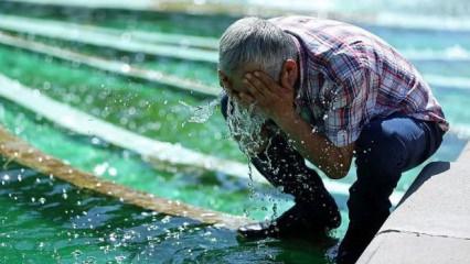 T&uuml;rkiye&rsquo;de hava alarmı: Bir yanda 41 derece, diğer yanda sağanak