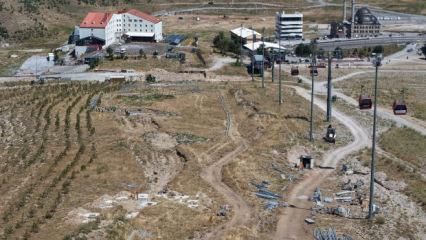 Erciyes'te dikkat &ccedil;eken proje! Dağ kızağı rayları yerine oturuyor 