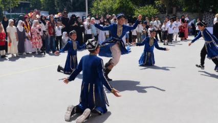 Y&uuml;zlerce Uygur &ccedil;ocuk '3. Uygur Sokak Oyunları Şenliği'nde buluştu