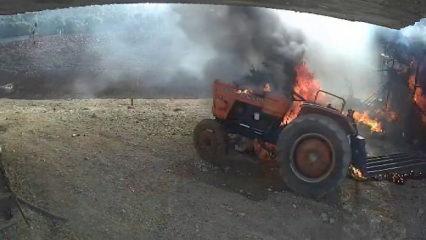 Antalya'da kendi kendine &ccedil;alışan trakt&ouml;r alev topuna d&ouml;nd&uuml;