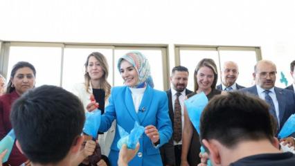Bakan G&ouml;ktaş, KALBEN &Ccedil;ocuk K&ouml;y&uuml;&rsquo;n&uuml; ziyaret etti