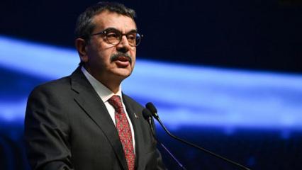 Eğitimde yeni d&ouml;nem başlıyor! Bakan Tekin duyurdu! 3 ayaklı yol haritası